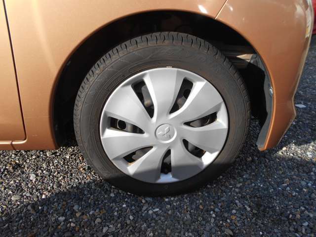 ホイールキャップ（右後）