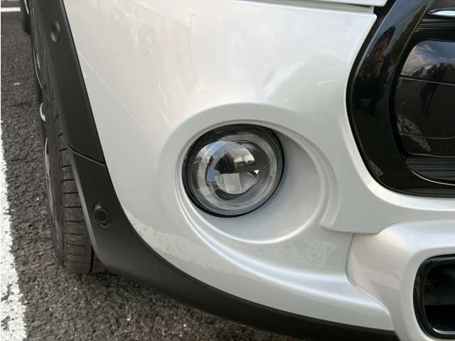 フロントフォグランプ付きです！