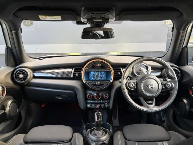 内外装ともきれいな状態です。