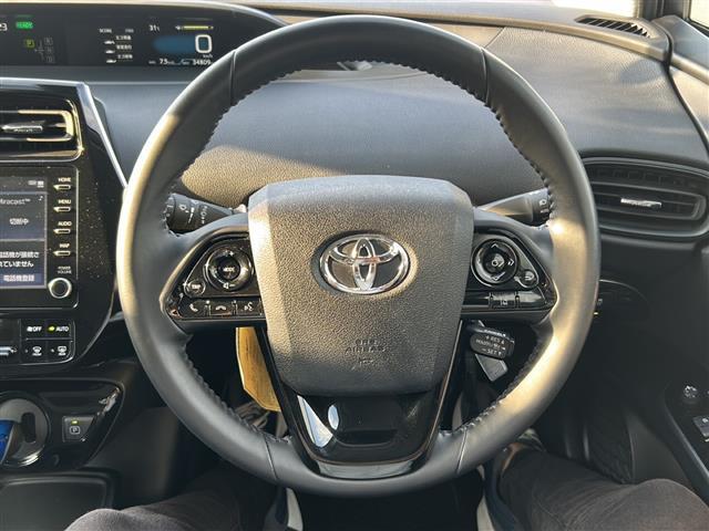 気になる車はすぐにお問い合わせください！画面右側の0066から始まる無料ダイヤルからお問い合わせ下さい！専門スタッフがお車のご質問にお答えいたします！