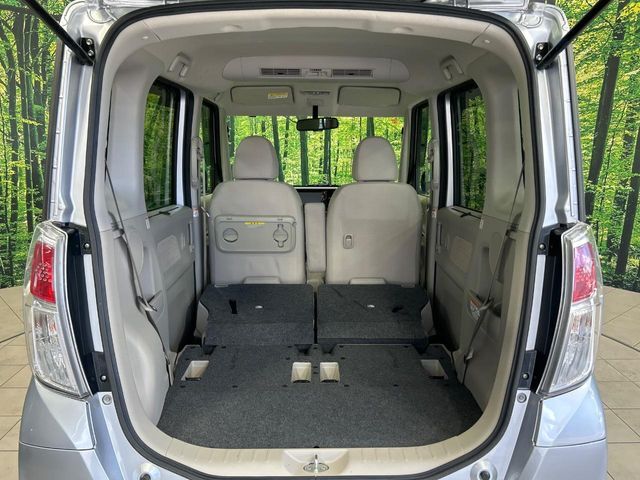 普段のお買い物や通勤、送迎等に十分な荷室スペースを確保しております。セカンドシートを倒すと、大きな荷物の積載も可能です♪