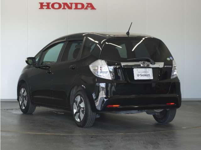 認定中古車では、厳しいHonda認定基準をクリアした厳選されたHonda認定中古車のみ、取り扱っております。「ご購入前の安心」「納車後の信頼」を車両と一緒に提供しております。