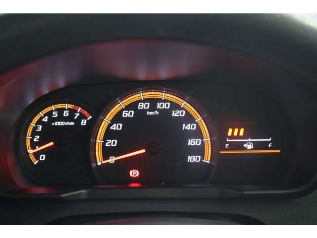 タコメーター付ハイコントラストメーター※マルチインフォメーションディスプレイ（IDストップ時間や平均燃費・航続可能距離などのエコドライブ情報を表示）