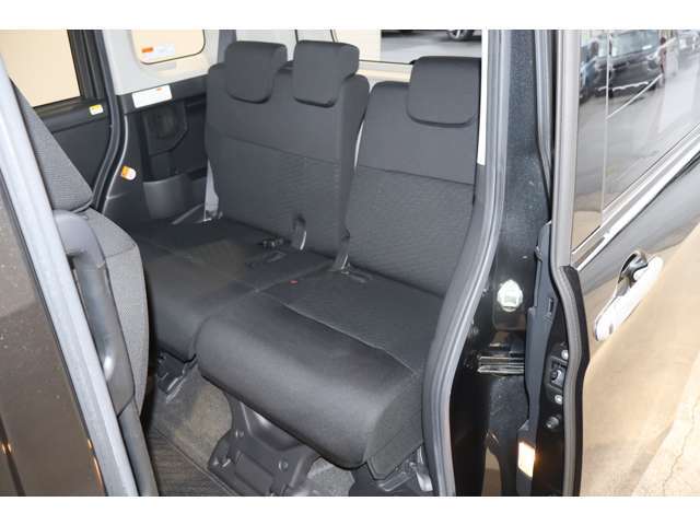 5：5左右分割リクライニングリヤシート