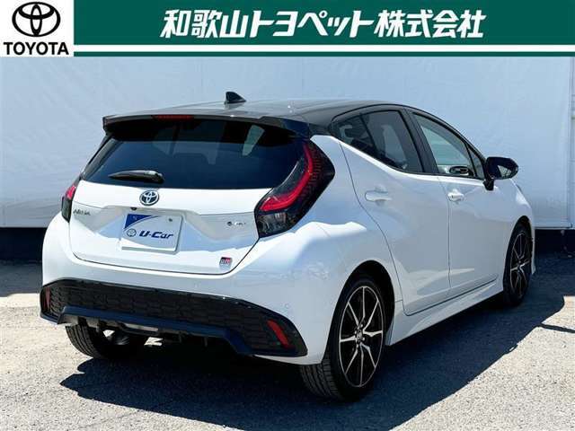リフレッシュクリーニング「爽・快・車」施工！和歌ル山トヨペットの専門のスタッフが、独自の技術で一台一台丁寧に、内外装の清掃や除菌抗菌。下廻りやエンジンルームなど普段見えないところもキレイに仕上げます！