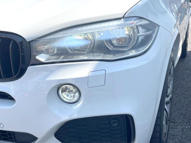 ●LEDヘッドライト：夜間走行時も良好な視界を確保し安心して運転できる高輝度LEDヘッドライトを装備！点灯速度が早く、消費電力も抑えられています。