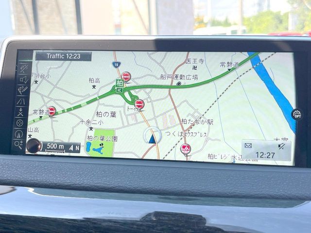 ●純正ナビ:一体感のあるナビは、高級感ある車内を演出してくれます。オーディオ機能も充実しておりますので、運転もより楽しめます♪