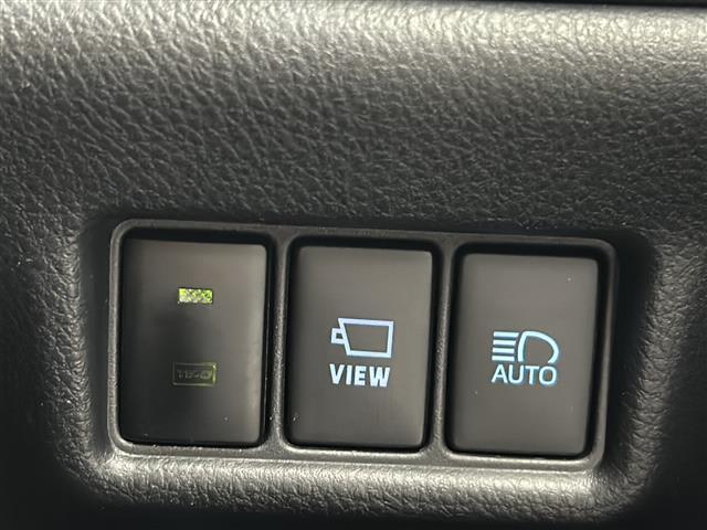 【運転席操作部】『運転席周辺の装備』の画像になります。快適なドライブを楽しむための機能が装備されています！運転席から触れるので使いやすいです！