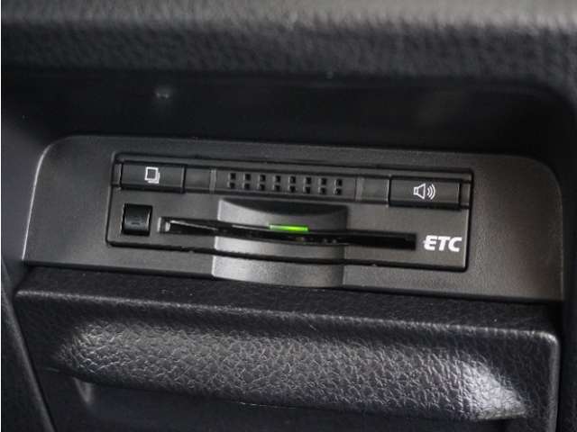 今や必需品の◆ETC車載器　装備車◆　有料道路を利用する際にスムースに通過でき、わずらわしい料金支払いから開放されます！