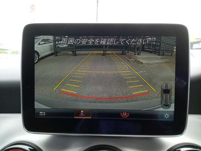 駐車も安心して行えるバックカメラ装備になります！
