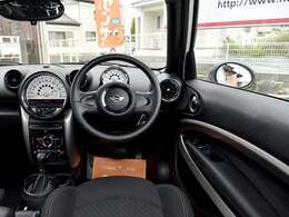 ご来店の際は、事前にご予約の上お越しください。