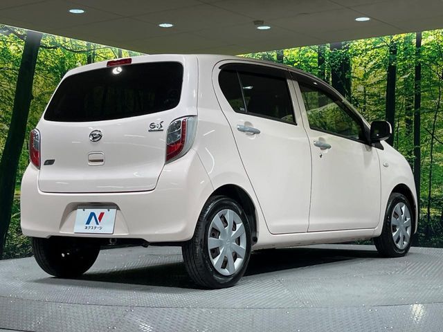 ☆全国のネクステージからお取り寄せが可能※！遠方の店舗に展示してあるクルマが気になる場合も、最寄りの店舗でご覧いただくことが可能です！是非私たちに要望をお聞かせください！※別途費用