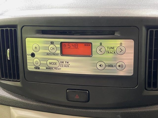 お好きな音楽を車内でお楽しみいただけます♪スピーカー交換・ウーハー追加などの音質向上や、最新ナビ・後席モニター等の取り付けも是非ご相談ください！