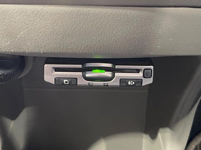 【ETC】高速道路の料金所をストレスなく通過！話題のスポットやサービスエリアに多い「スマートIC」利用時は必須のアイテムです。当店でセットアップを実施、ご納車当日からすぐにご利用いただけます！