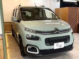 さすがおフランスのクルマ。日本車では味わえないオシャレさが魅力です！