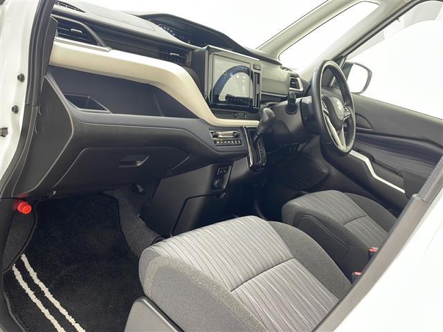 【フロアマット】ニオイが気になる方は消臭効果のある内装クリーニングオプションがおすすめです！またオプションパーツのご用意もありますので、自分だけのオリジナルの車内空間をお創りいただけます！