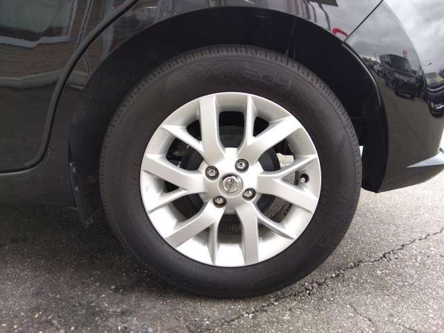 ☆禁煙車☆全周囲カメラ☆エマージェンシーブレーキ☆純正SDナビ☆フルセグTV☆Bluetooth☆スマートルームミラー☆クリアランスソナー☆LEDヘッドランプ☆ハーフレザーシート☆ETC☆