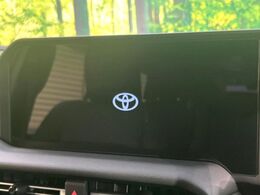 【12.3インチワイドナビ】高級感とインパクトのある大型ワイドナビを装備。各種オーディオ操作はもちろん、横長ワイド画面でのマップ2分割表示など、利便性も高いナビです♪