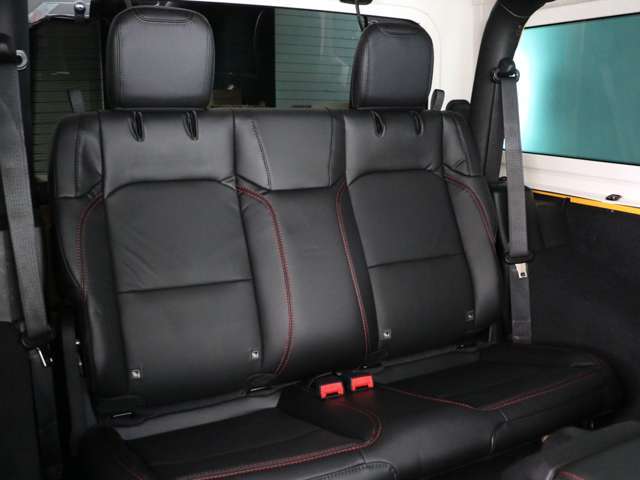 セカンドシートもご覧の通り綺麗なシートです！