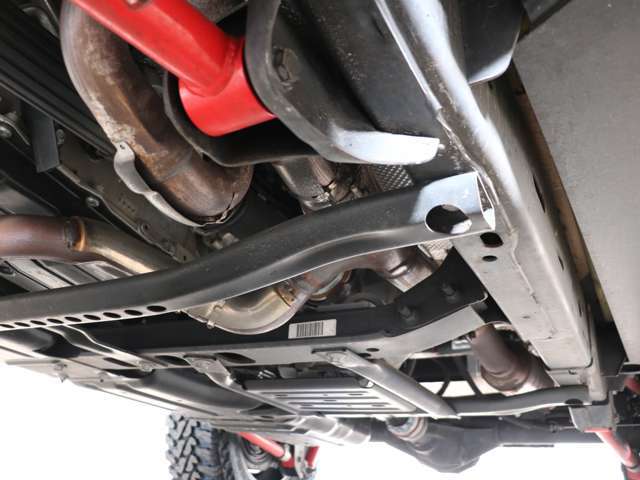 堅牢なラダーフレーム！劣悪な錆やダメージは見受けられません！