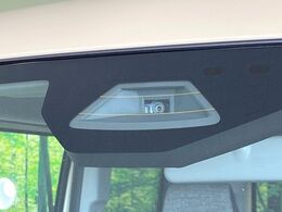 【スズキ　セーフティサポート】走行中に前方の車両等を認識し、衝突しそうな時は警報とブレーキで衝突回避と被害軽減をアシスト。より安全にドライブをお楽しみいただけます。