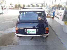 弊社では、すべての車に対してお客様にご安心頂けるよう総額表記にてご案内させて頂いております。本体価格にいくら追加になるのか不安といったお客様の声にお応えし、名良会計！