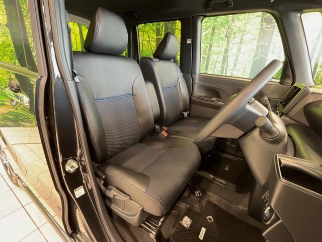 運転席シート廻りは使用感も少なく、良好な状態となっています。前オーナー様が丁寧に使っていたことがよくわかりますね。