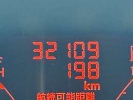 後期モデル・平成24年7月登録・走行32109キロ・車検令和9年10月・プッシュスタート・スマートキー・取説あります。