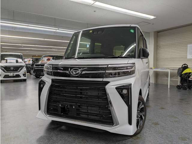 在庫数は約800台！！ 年間販売台数は約4000台！！ 大量販売・大量仕入で1台あたりのコストを削減しています！！