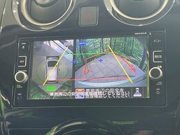 【アラウンドビューモニター】専用のカメラにより、上から見下ろしたような視点で360度クルマの周囲を確認することができます☆死角部分も確認しやすく、狭い場所での切り返しや駐車もスムーズに行えます。