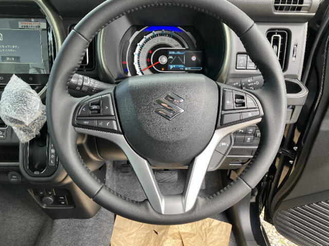 ★ナオイオートInstagram★[　＠naoiauto_car　]で検索！お得なセール情報や人気のお車を動画で紹介しております！