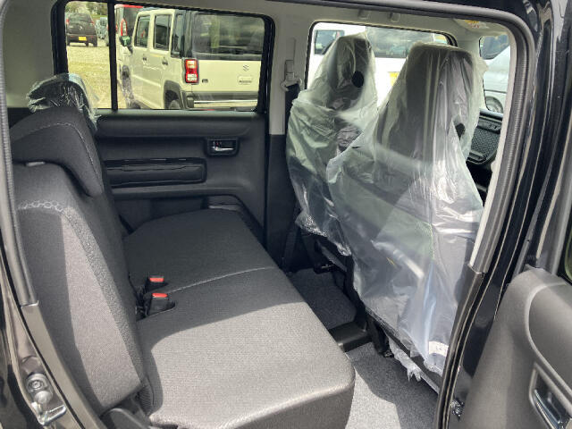 軽自動車は、小回りも楽々です！とても運転しやすいお車ですよ！