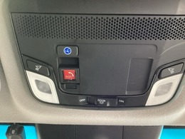 Honda CONNECT搭載車です。「Honda Total Care プレミアム」に加入頂くと、「緊急サポートセンター」や「Honda ALSOK駆けつけサービス」などのサービスが受けられます。
