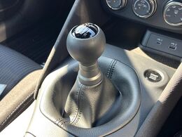 【フロア6速MT】走りの6速MT！！スポーティーな走行をお楽しみいただけます♪