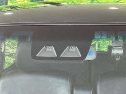 【スマートアシスト】走行中に前方の車両等を認識し、衝突しそうな時は警報とブレーキで衝突回避と被害軽減をアシスト。より安全にドライブをお楽しみいただけます。