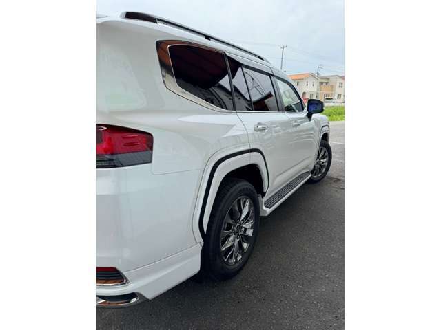 トヨタ ランドクルーザー300 3.5 ZX 4WD 2023年 800キロ (徳島県