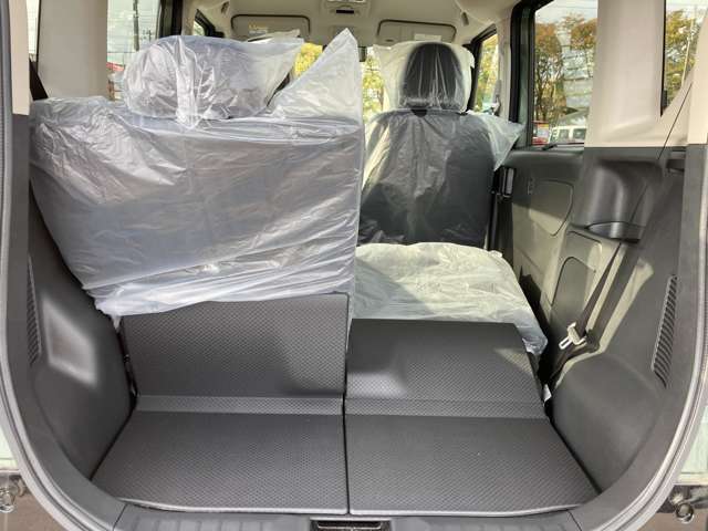 実際に店舗にご来店いただいた時と同じように、LIVE動画でお車の詳細や装備を見ることができます！