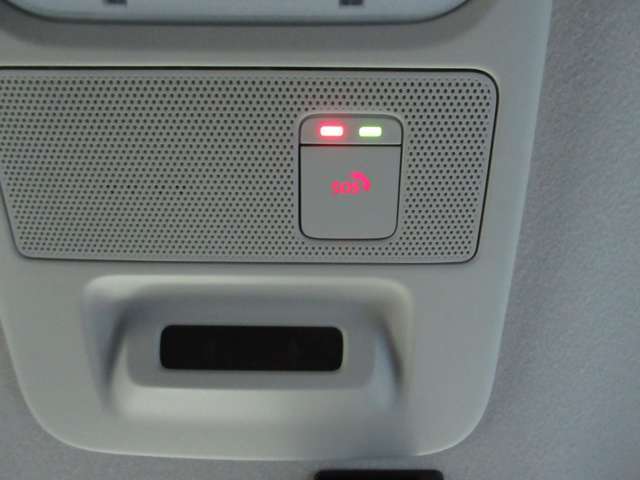 SOSコール　事故や急病時などにオペレーターが警察・消防への連携をサポート（登録が必要です詳しくはカーライフアドバイザーまで）