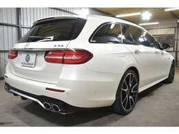 無料2年保証付＆店頭エンジンオイル交換＆ポリマーメンテナンスが年3回3年間サービス☆遠方の方は陸送納車費用無料！☆納車後もしっかりとサポート☆専門店として充実のアフターサービス完備