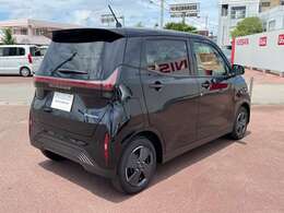 軽×EV☆電気自動車ならではの力強い加速とスムースな発進！☆静粛性☆ニーエアバッグ、プリテンショナーベルト もオプションで搭載！安全面も充実☆