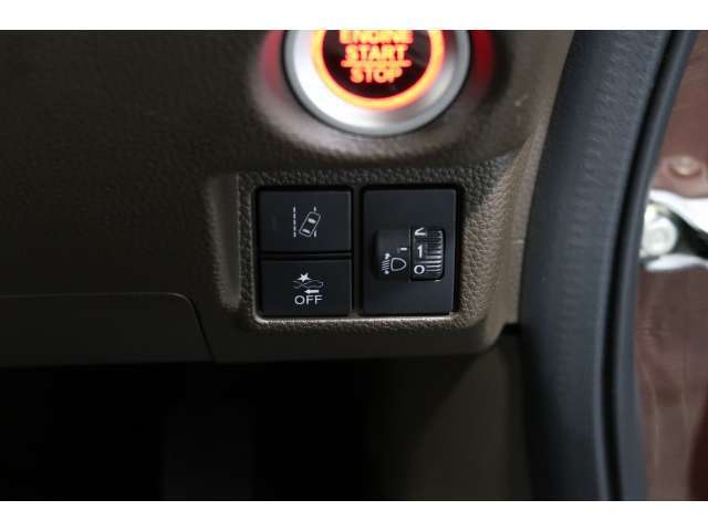 ホンダセンシング搭載！誤発進抑制機能・路外逸脱抑制機能・歩行者事故低減ステアリング・車線維持支援システム・先進車発進お知らせ機能など多彩な先進安全機能でより安全で快適なドライブを支援します。