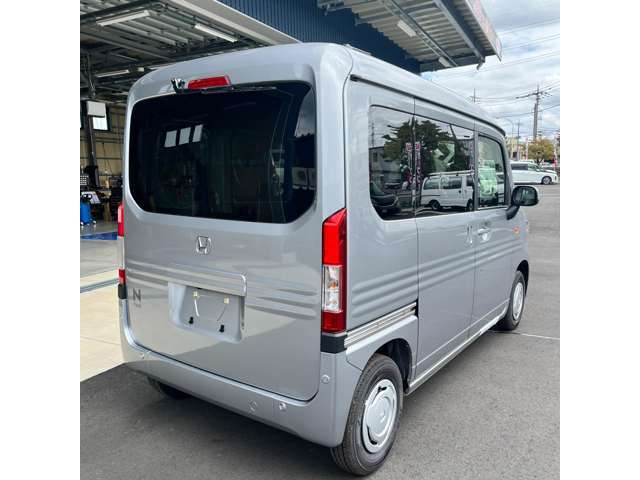新車のご購入も是非当社にご相談ください。お客様のニーズに合う新車を各メーカーの中からご提案いたします。納車後の新車点検も当社にて実施させて頂きます。
