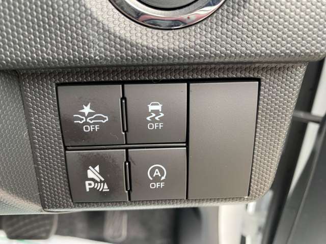 ケイカフェでは、快適なカーライフを過ごしていただくためにオイル交換～定期点検や車検整備なども実施しております。