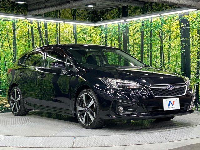 大好評のボディコーティング「弾スプラッシュコート」もご納車までに施工可能。通常のガラスコートと異なる、耐久年数6年の無機質ガラスコーティングが、ボディをキレイな状態に保ってくれます。