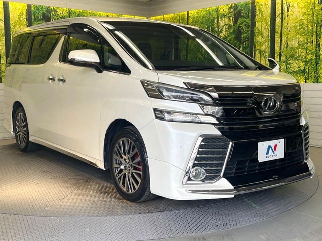 大好評のボディコーティング「弾スプラッシュコート」もご納車までに施工可能。通常のガラスコートと異なる、耐久年数6年の無機質ガラスコーティングが、ボディをキレイな状態に保ってくれます。