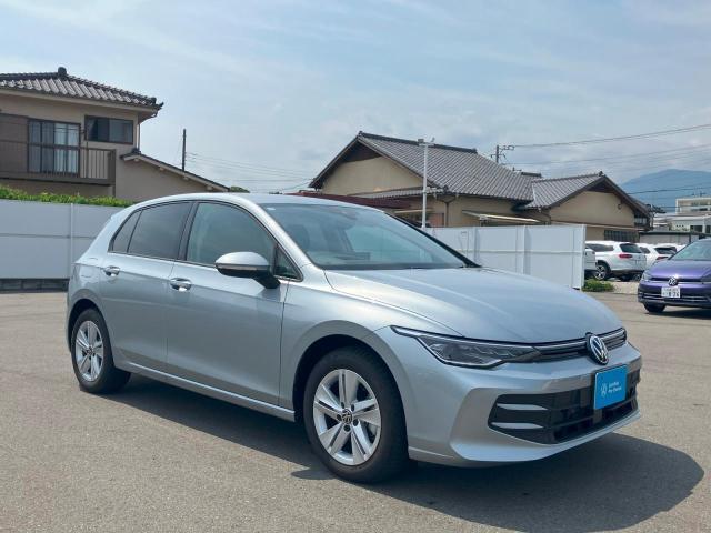 太いCピラーがいつの時代もGOLFと一目で分かる伝統的なデザインです