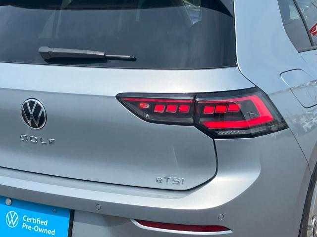 LEDテールランプはダイナミックターンインジケーター(流れるウインカー)。テールレンズ内の造形もデザインされています。