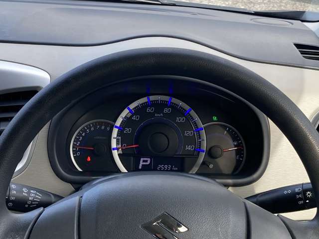 全車室内クリーニング！お客様の気持ちの良いカーライフのために、スタッフ一同全力を尽くします。