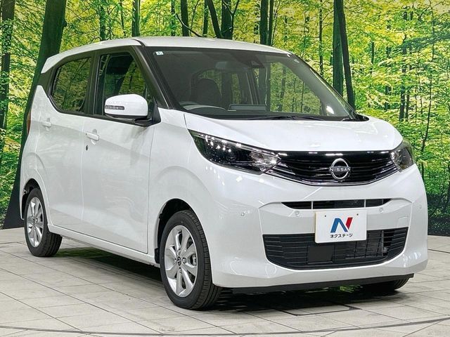 大好評のボディコーティング「弾スプラッシュコート」もご納車までに施工可能。通常のガラスコートと異なる、耐久年数6年の無機質ガラスコーティングが、ボディをキレイな状態に保ってくれます。