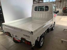 当店では車両本体価格以外に、諸費用を含めた支払総額も表示しておりますので、お客様の予算にピッタリのおクルマお選びができます。コーティングやJAFをセットにしたオトクな購入パックも好評です。